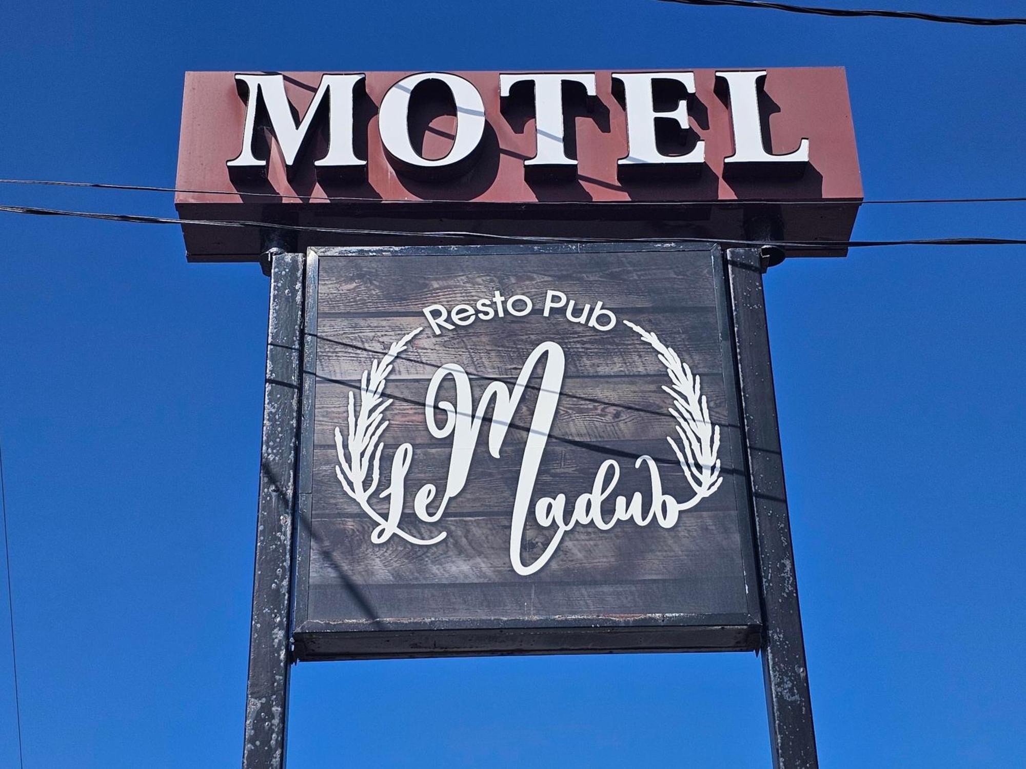 L'Isle-Verte Resto Pub Motel Le Madub المظهر الخارجي الصورة